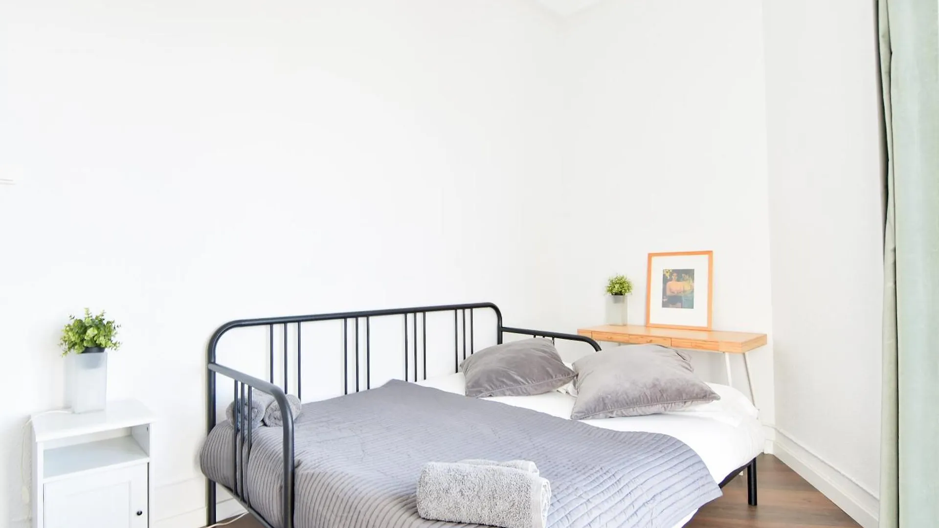 Caterina Reina Cristina 1 Apartment Barcelona Spain
