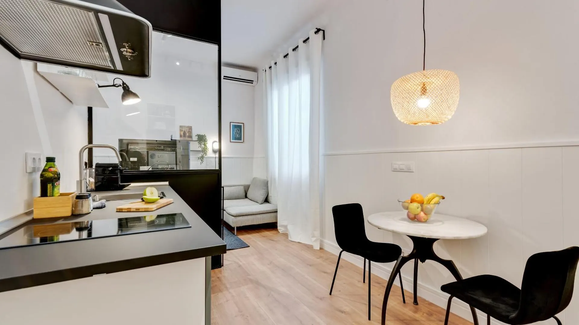 Caterina Reina Cristina 1 Apartment Barcelona 0*,  Spain