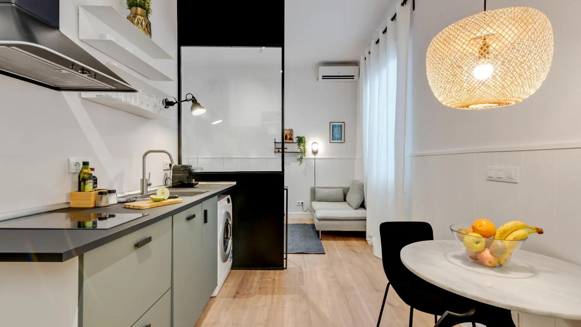 Caterina Reina Cristina 1 Apartment Barcelona